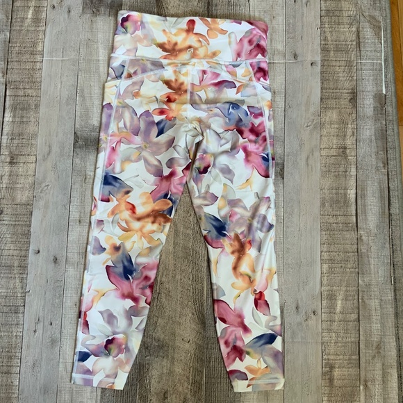 Gap NWOT Gapfit High Rise Blackout Print Watercolor Multi Floral 7/8 Leggings S - Picture 8 of 11